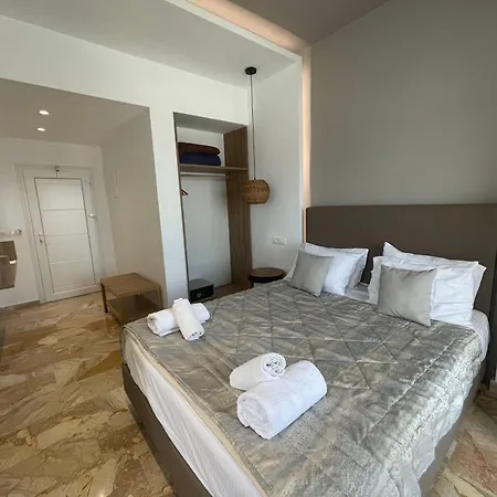 Kokkinos Hotel