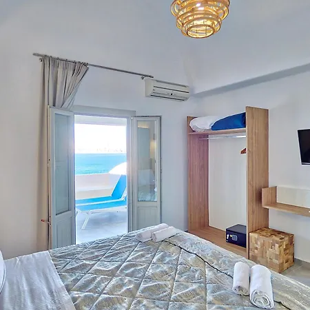 Kokkinos Akrotiri (Santorini)